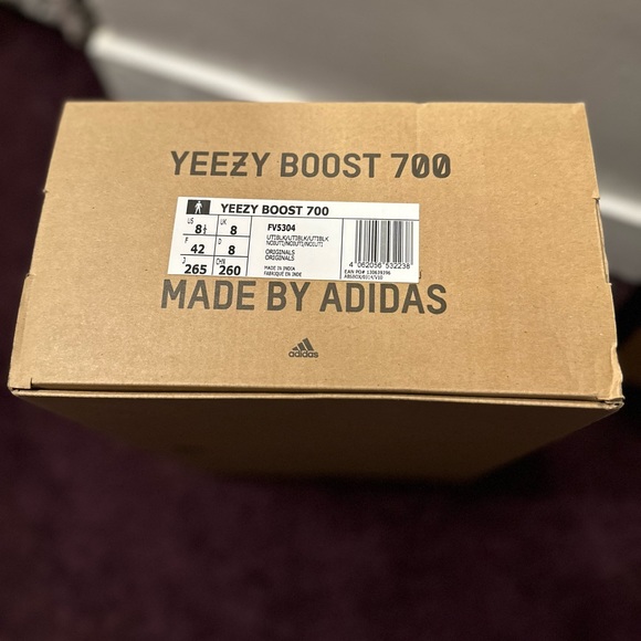 Yeezy Boost 700 “2019” - Picture 10 of 10